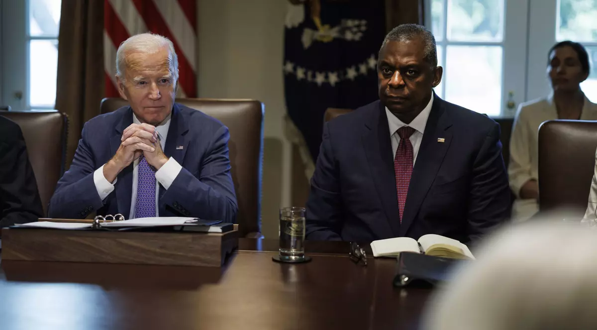 Joe Biden nu ia în calcul să îl demită pe șeful Pentagonului, după ce Lloyd Austin s-a internat în secret la Terapie Intensivă