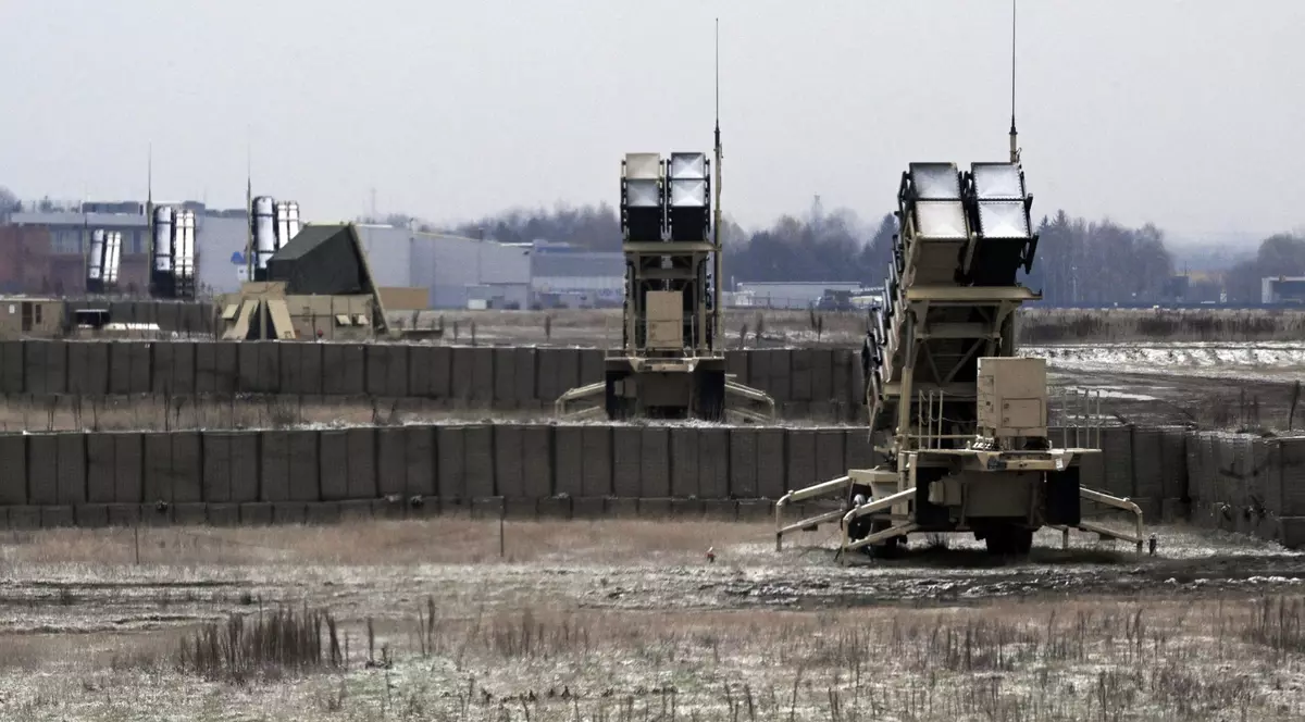 SUA se confruntă cu un deficit de aprovizionare cu rachete pentru sistemele Patriot din Ucraina, scrie presa americană