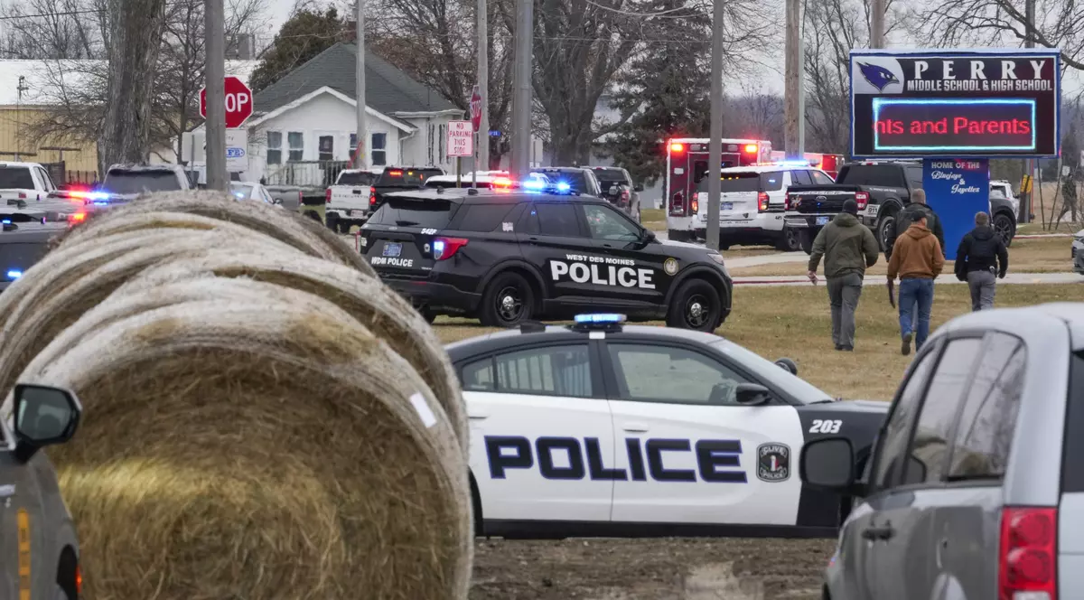Atac armat la un liceu din SUA, în prima zi de cursuri după vacanţa de iarnă. Cel puțin o persoană a fost ucisă