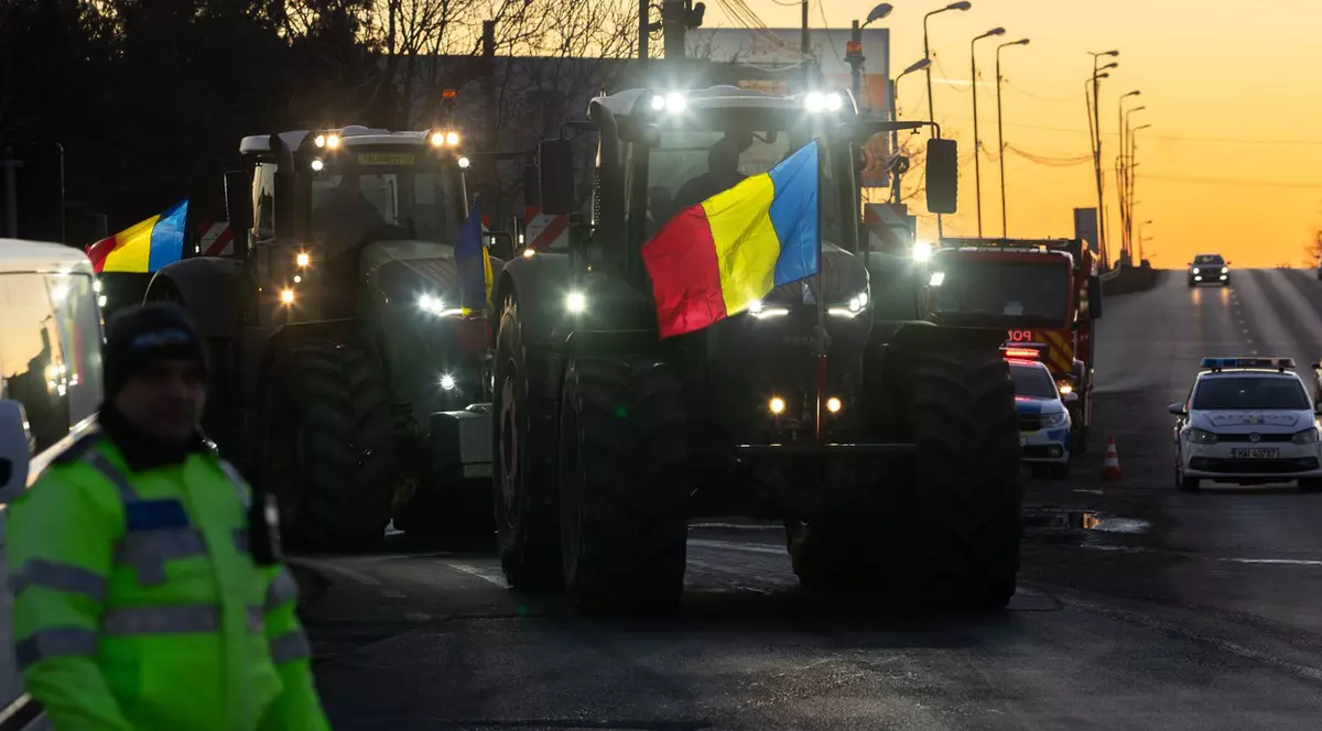 Protestele transportatorilor şi fermierilor, ziua 8. Ciolacu anunță că Guvernul va aproba joi un set de măsuri convenite cu confederațiile din Transporturi. Care sunt acestea