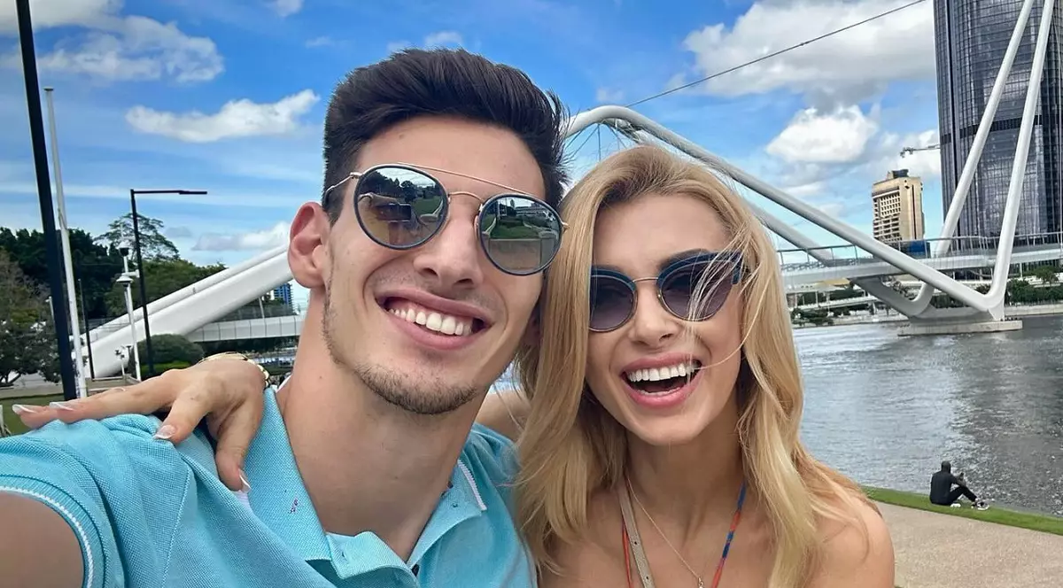 Reacția lui Victor Cornea după ce i s-a reproșat că este antrenat de Andreea Bălan: „Prezența ei este un imens bonus emoțional pentru mine”