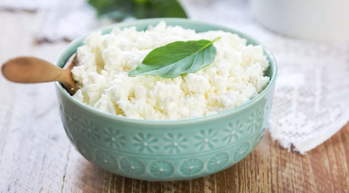 Reţete cu brânză de vaci - ce să faci cu brânza dulce