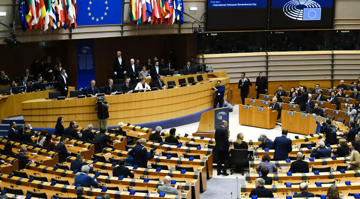 Europenii vor vota la alegerile pentru Parlamentul European în funcție de fricile lor. Din ce „trib de criză” fac parte românii