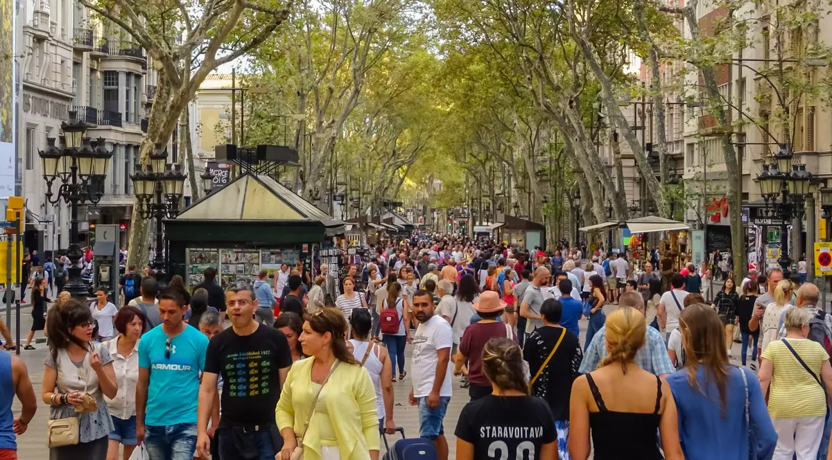 Aproape jumătate dintre bărbaţii spanioli se simt discriminaţi de egalitatea de gen și 20% dintre tineri cred că violența împotriva femeilor este o invenție | STUDIU