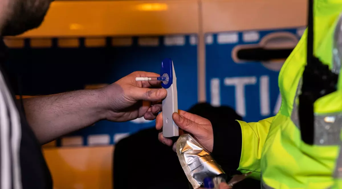 Cazul unui șofer rămas fără permis după ce a luat paracetamol, iar testul antidrog a indicat un rezultat pozitiv la amfetamină