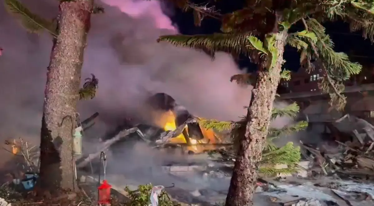Un avion s-a prăbușit peste mai multe case, în Florida. „Sunt mai multe decese, și aeronavă, și la sol” | VIDEO