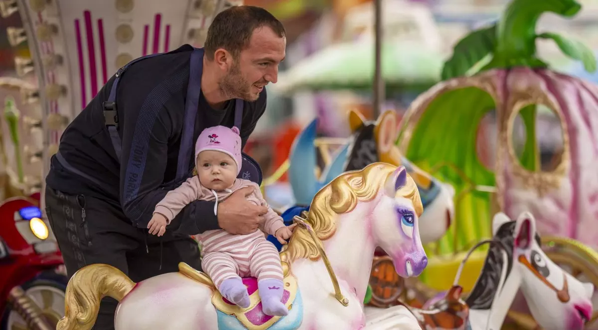 Motivul pentru care PETA cere interzicerea figurinelor cu animale din caruselele pentru copii