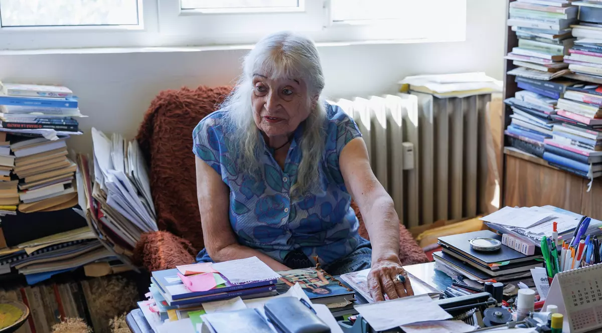 O după-amiază cu Nora Iuga, poeta care nu se sfiește să vorbească despre erotism, singurătate și amor platonic 