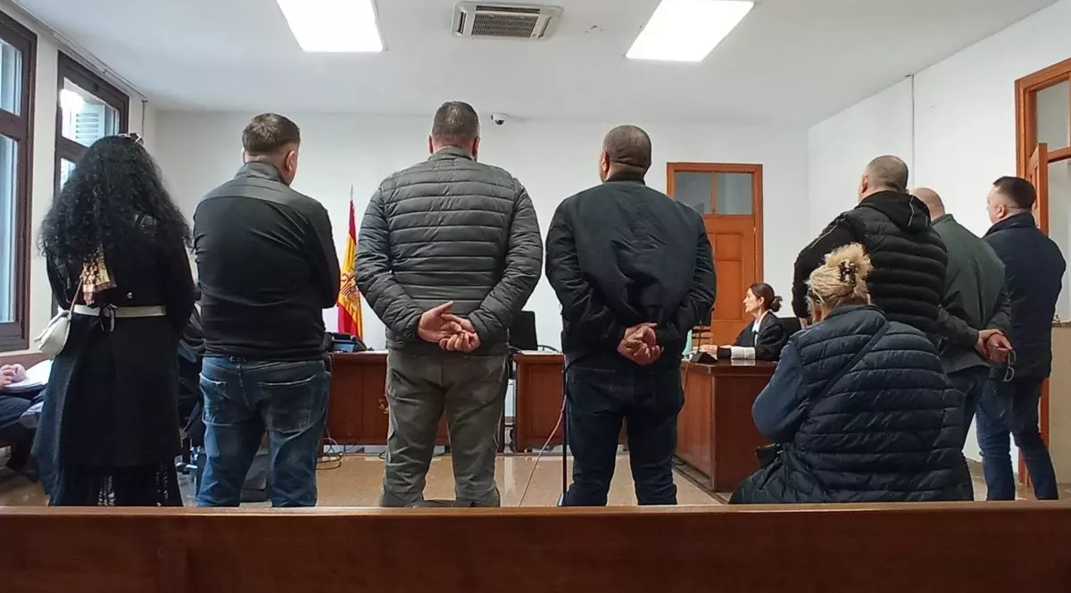 11 hoți de buzunare români care au strâns 12,5 milioane de euro din furturi au fost condamnați cu suspendare și amendați, toți, cu 5.290 de euro, în Spania