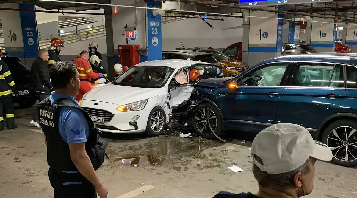 Preotul care a lovit mortal cu mașina o tânără, în parcarea AFI din Capitală, vrea să scape de proces. „Un moment de lipsă de discernământ”