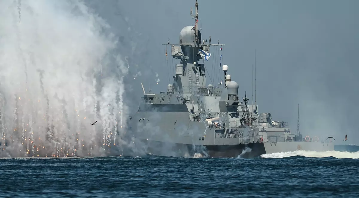 Un pilot ucrainean dezvăluie cum a reușit Kievul să scufunde cu drone propulsate de skijet-uri o navă militară a Rusiei