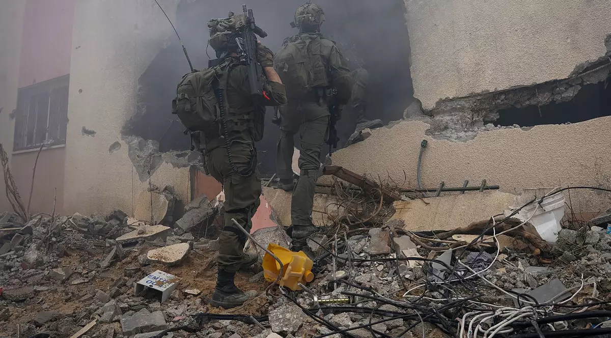 Cum încearcă soldații israelieni să-și împace opiniile politice cu realitatea de pe front. „Sunt devastat de decesele din Gaza, dar încerc să-mi apăr familia”
