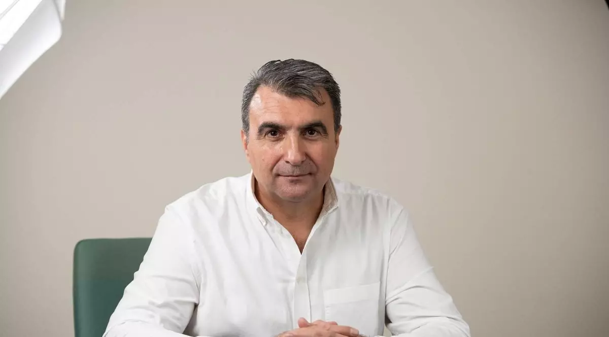 Viceprimarul PNL din Râmnicu Vâlcea promite un „premiu de 10.000 de euro celei/celui care va convinge cât mai mulţi vâlceni să ni se alăture”: „Este o chestie internă”