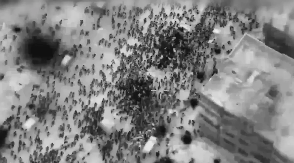 Peste 100 de palestinieni uciși în timp așteptau ajutoare. Ce ne spun înregistrările video și declarațiile martorilor oculari despre masacrul din Gaza | Analiză BBC