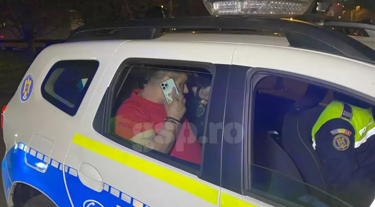 Ionel Ganea, urcat în maşina Poliţiei înainte de România - Irlanda de Nord. A fost lăsat apoi fără permis timp de 30 de zile