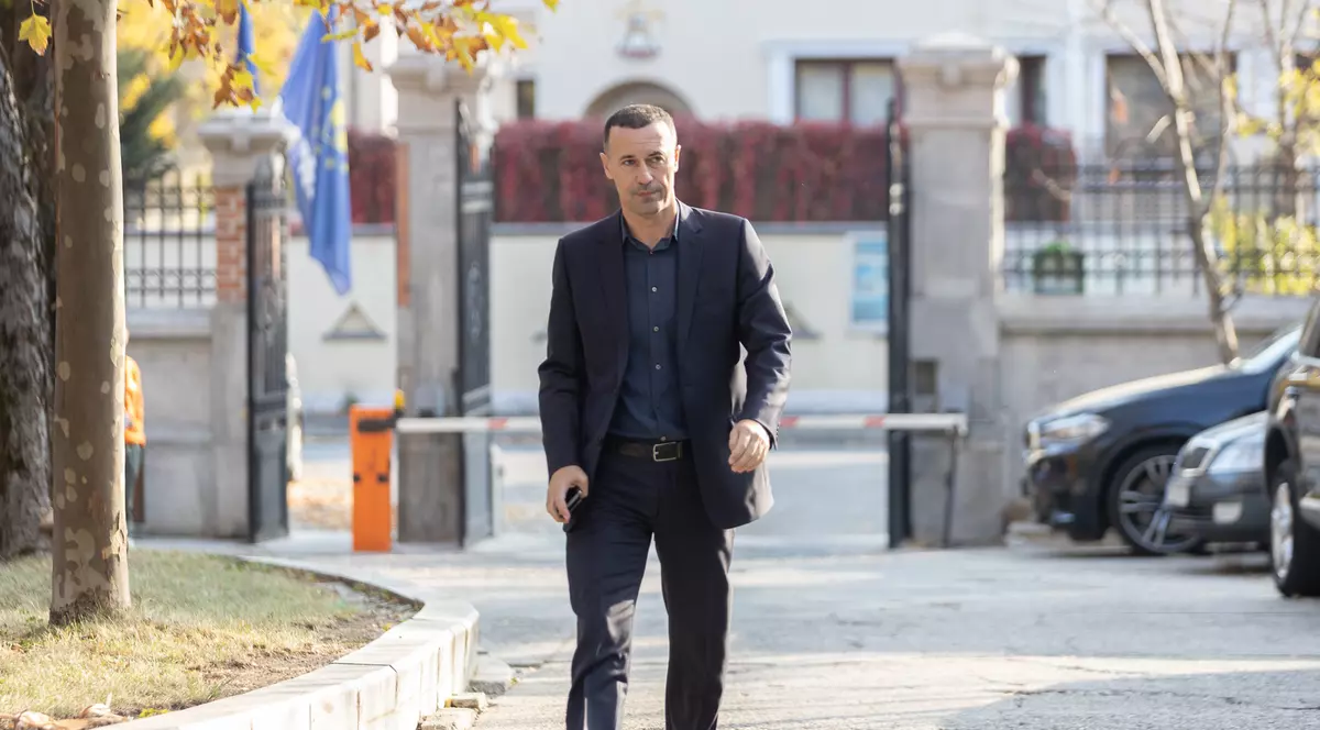 Acuzat de DNA că a luat o mită de 16 milioane de lei, Iulian Dumitrescu a devenit candidatul PNL Prahova la șefia Consiliului Județean