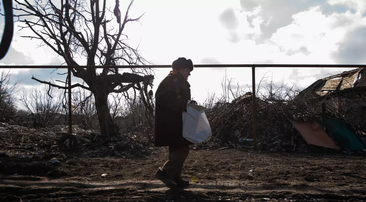 „Știm ce urmează”. Dilemele ucrainenilor de lângă linia frontului, pe măsură ce trupele ruse își continuă avansul