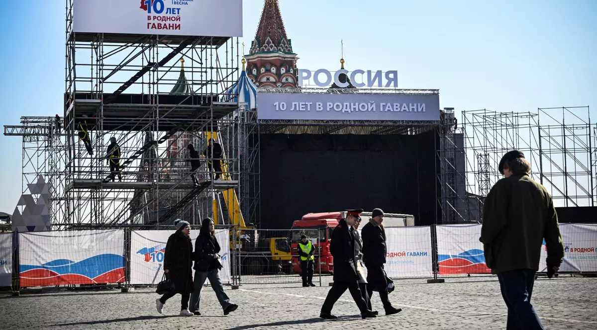 Viața în Crimeea, unde locuitorii sunt chemați să-l voteze pe Putin, la zece ani de la anexarea ilegală. „Vreau doar să se termine totul”