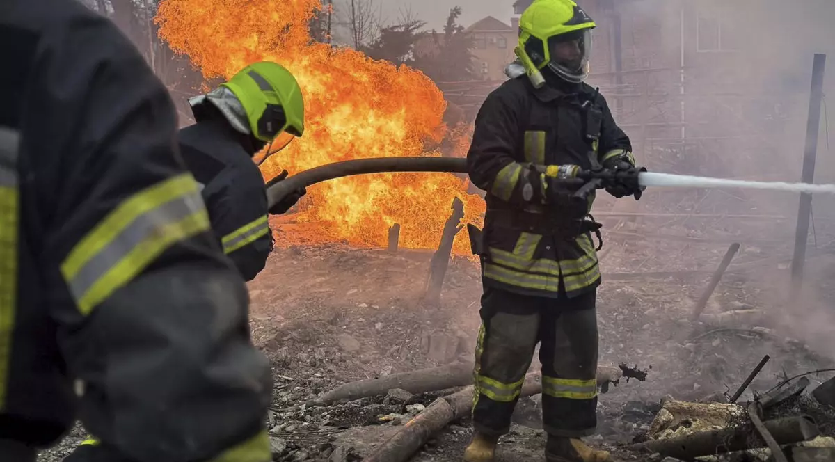 Zelenski denunță atacul „absolut josnic” cu rachete balistice asupra portului Odesa și promite „un răspuns corect pentru ucigașii ruși” | VIDEO