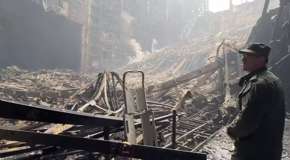 Imagini din interiorul sălii de concerte Crocus din Moscova, după atacul terorist Foto: Profimedia