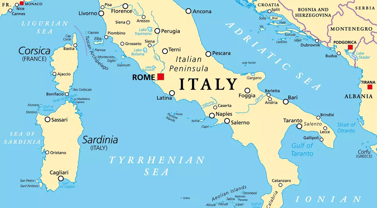 Curiozităţi despre Sicilia - Imagine cu harta Italiei, în care este scoasă în evidenţă Insula Sicilia.