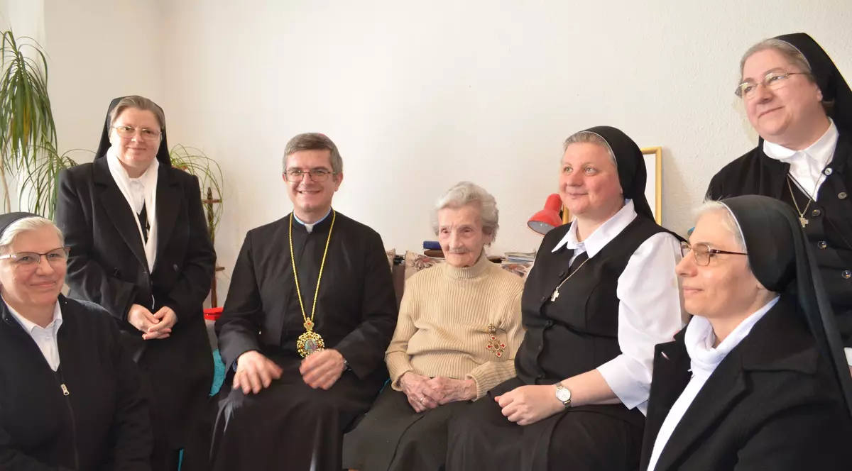 Povestea Vioricăi Vețian, românca ajunsă la vârsta de 107 ani. Securitatea comunistă a hăituit-o decenii la rând, fiindcă a refuzat să-și trădeze religia