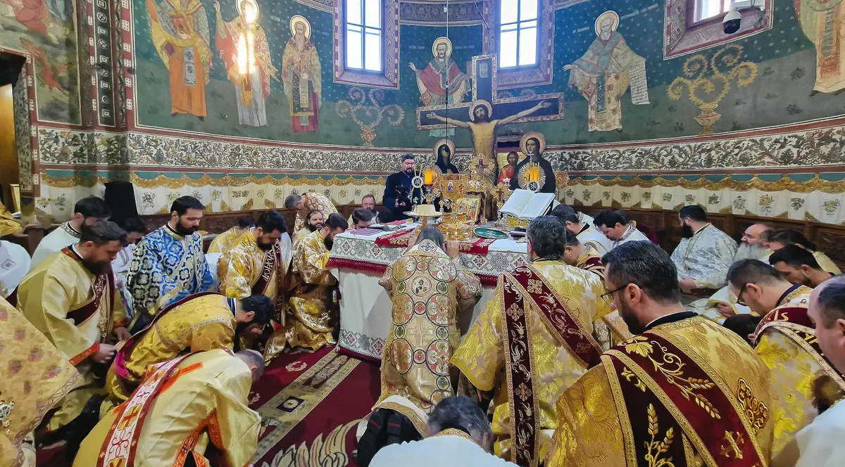 Un preot din Constanţa, acuzat că a refuzat să spovedească o femeie de 87 de ani: „Trimiţi acasă o bătrână în cârjă”. Reacţia Arhiepiscopiei Tomisului