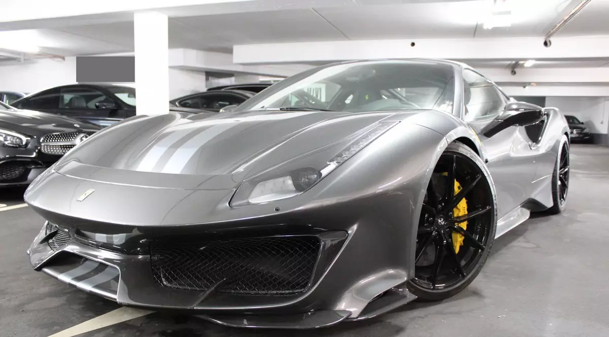 Două mașini Ferrari, de un milion de euro, au fost furate dintr-o parcare subterană din Düsseldorf. „Hoții-fantomă” nu au fost prinși