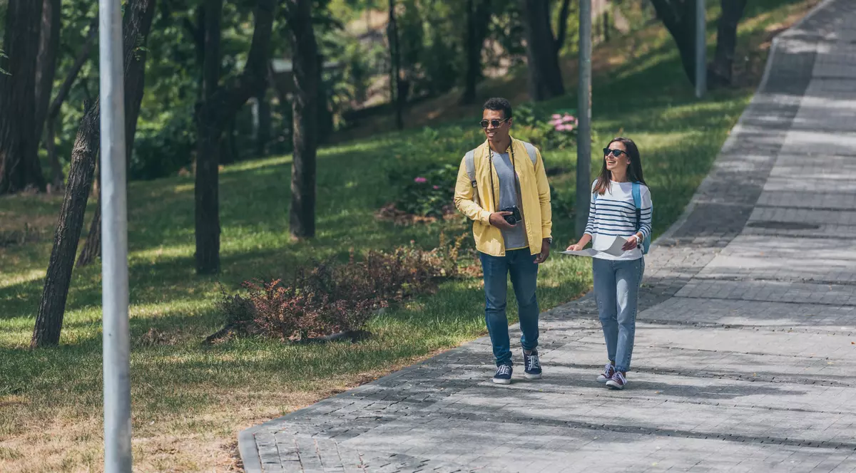 Care sunt beneficiile mersului pe jos