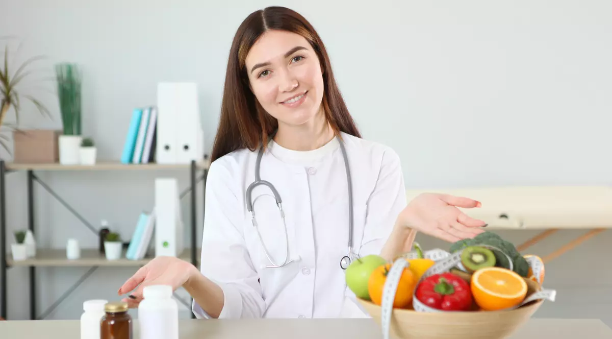 Care e diferența dintre un nutriționist sau un dietetician