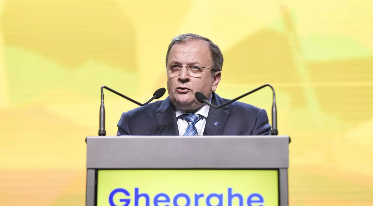 Gheorghe Flutur e la un pas să piardă funcția de președinte de CJ Foto Hepta