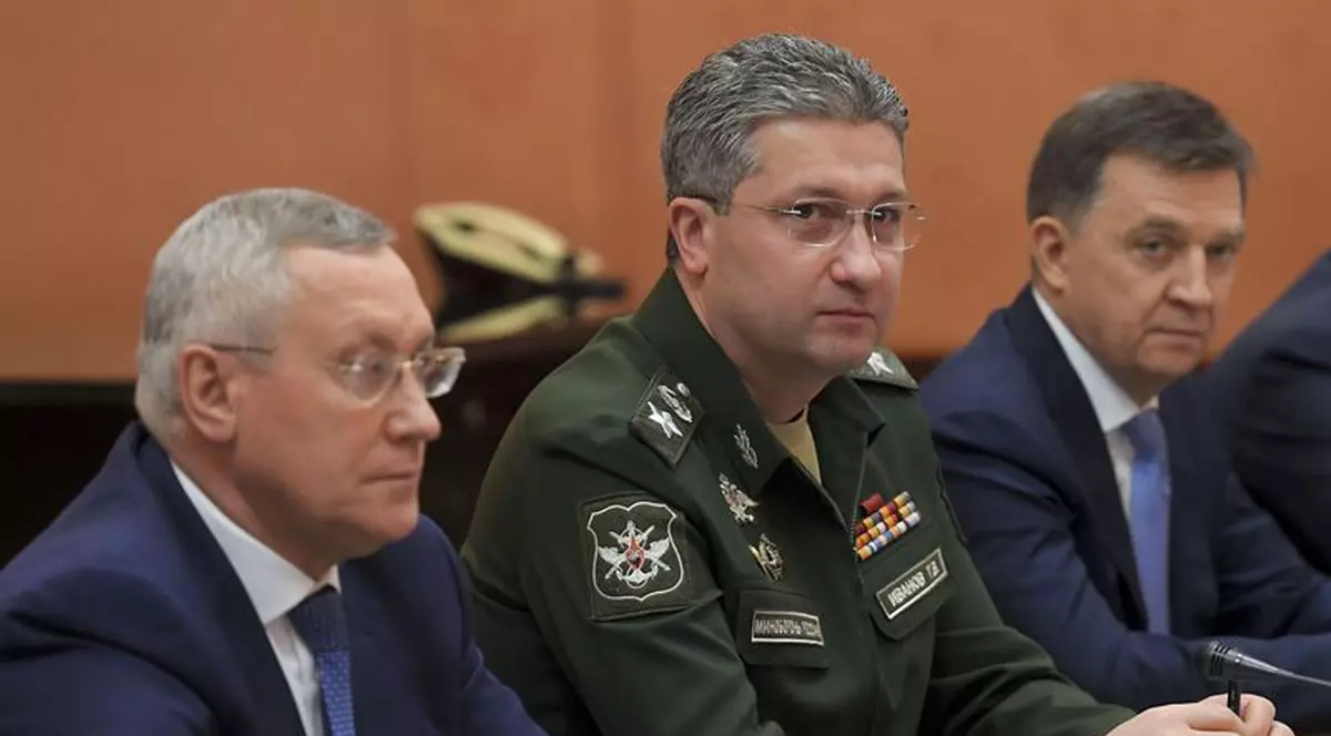 O a treia persoană a fost reținută în dosarul șefului din Apărare rus acuzat de luare de mită