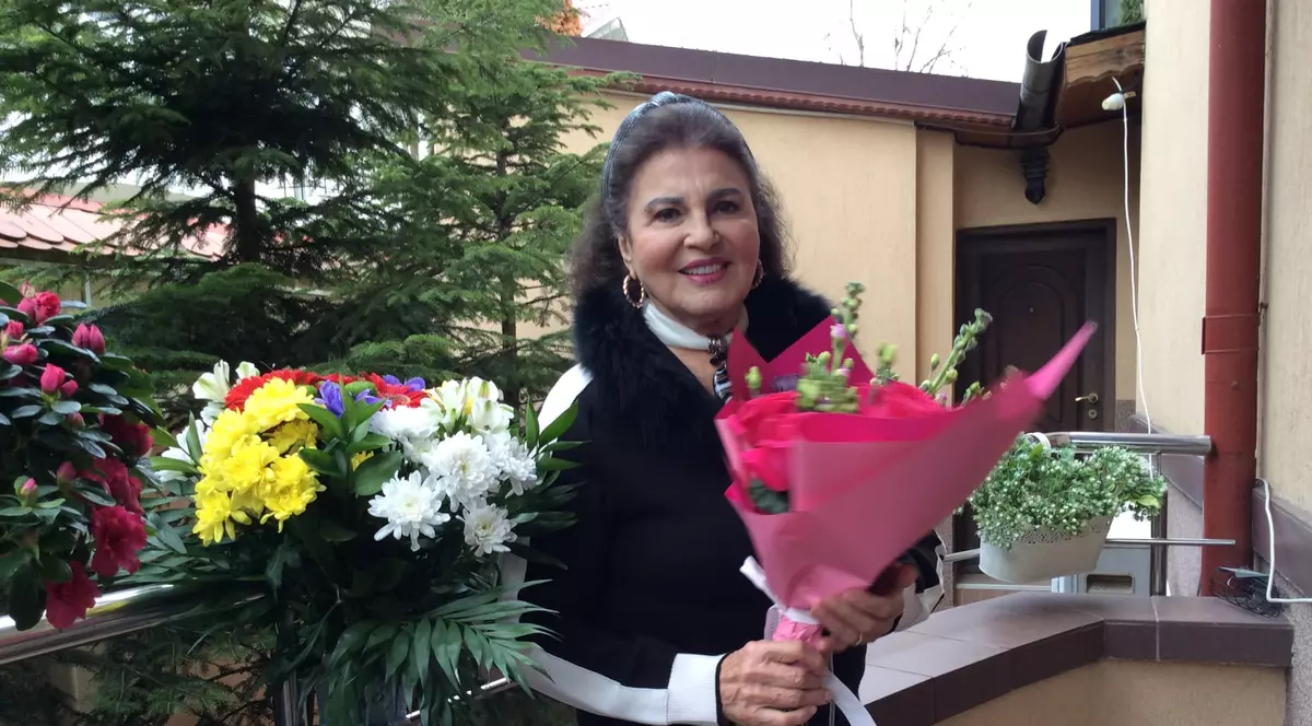 Irina Loghin merge des în piața Obor din București. Ce cumpără de acolo, în afară de carne: „Găsești o varietate, le mănânc așa sau le gătesc”