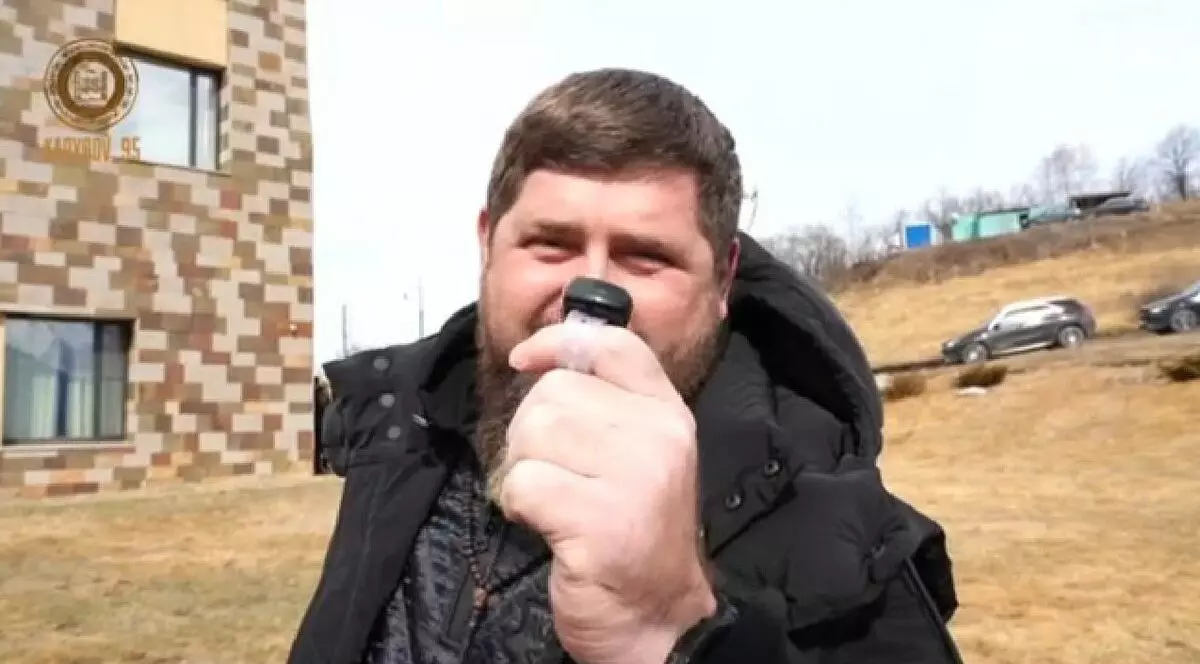 „Dacă 5.000 de avioane ne invadează, le doborâm pe toate odată, cu o apăsare de buton”, laudă Ramzan Kadîrov apărarea antiaeriană rusă