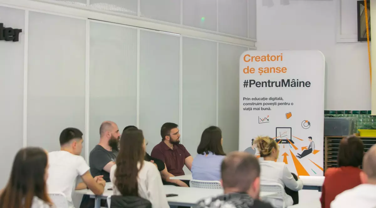 Au început înscrierile pentru cursurile de IT gratuite dezvoltate de Digital Stack în cadrul Atelierului de Șanse, un proiect realizat de Fundația Orange România