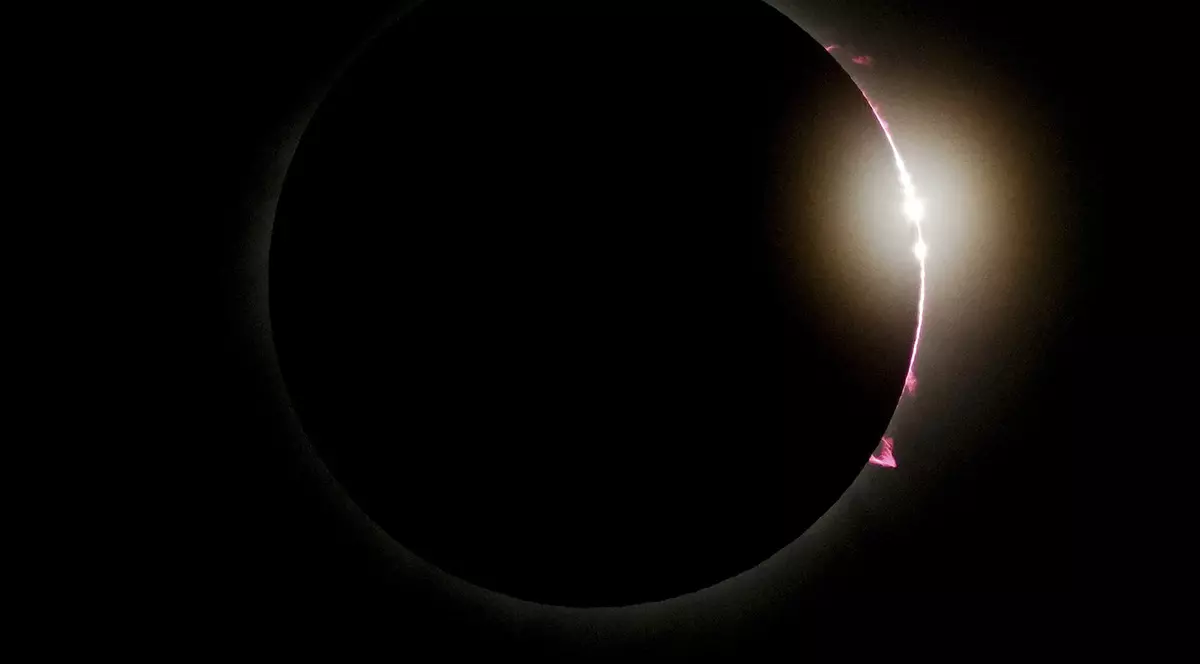 VIDEO | Eclipsa totală de Soare, urmărită de milioane de oameni. Evenimentul a fost transmis LIVE de NASA