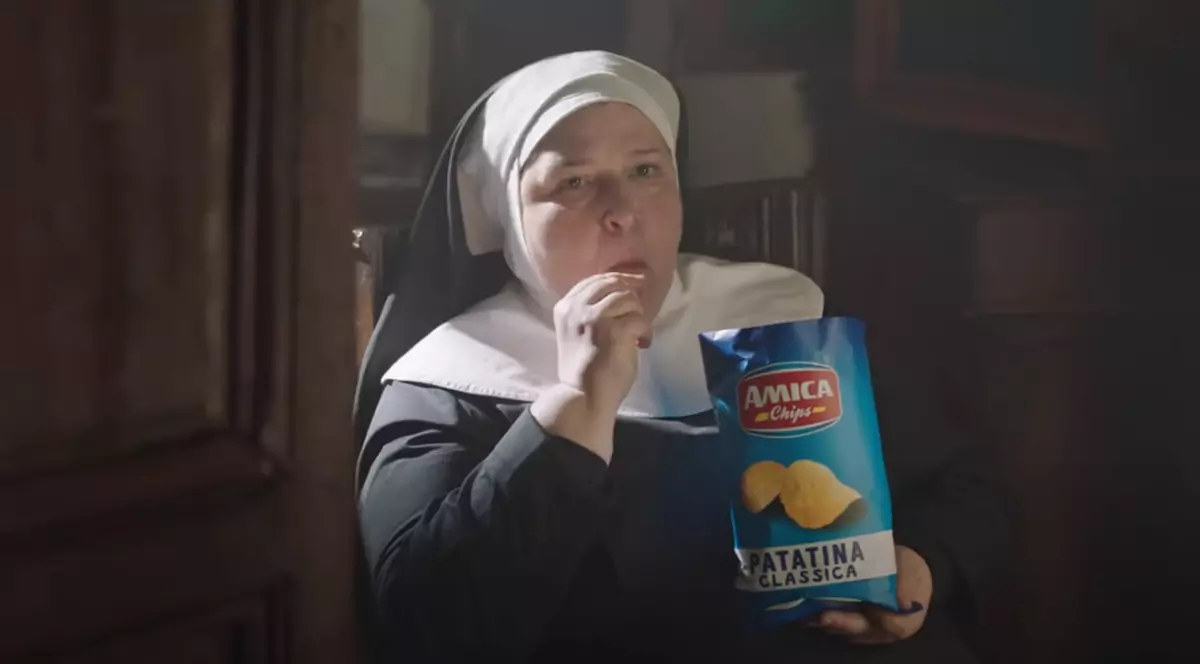 O reclamă la chipsuri a stârnit revolta catolicilor din Italia: „Blasfemie pentru creșterea vânzărilor” | VIDEO