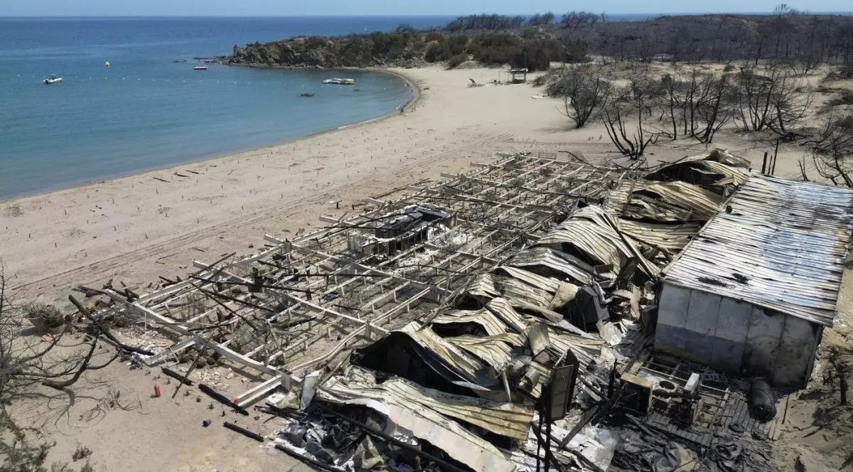 Grecia începe programul de compensații pentru turiștii evacuați vara trecută din calea incendiilor de pe insula Rodos. Cum funcționează