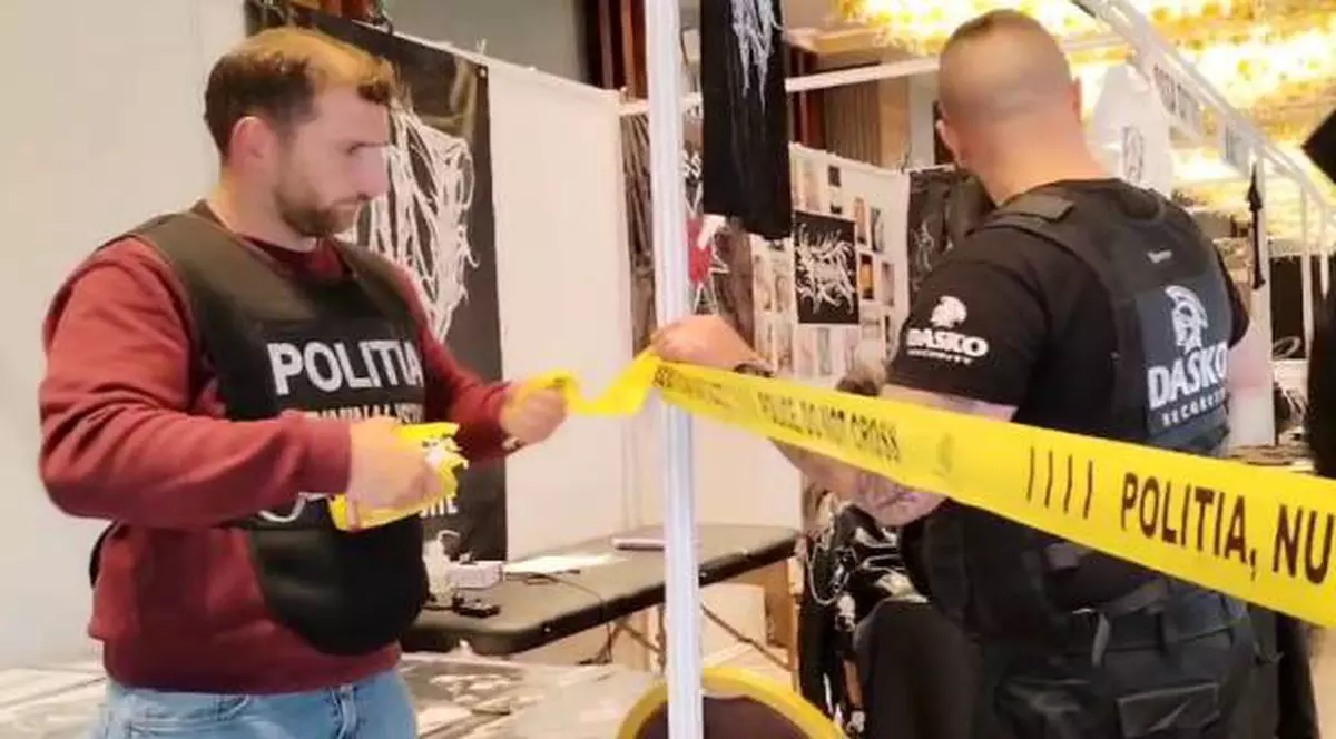 Tânăr mort la târgul de tatuaje de la Timișoara. I s-a făcut rău când își tatua gamba. Poliția a deschis dosar pentru ucidere din culpă