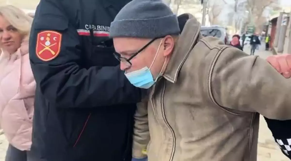 Bărbatul care a vrut să dea foc Ambasadei Rusiei în Republica Moldova, în libertate