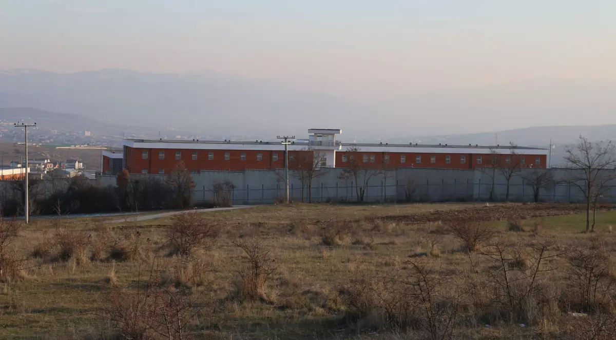 Cum face Kosovo rost de bani: dă în chirie celule de închisoare pentru Danemarca. Cât încasează și pentru ce deținuți le vrea Copenhaga