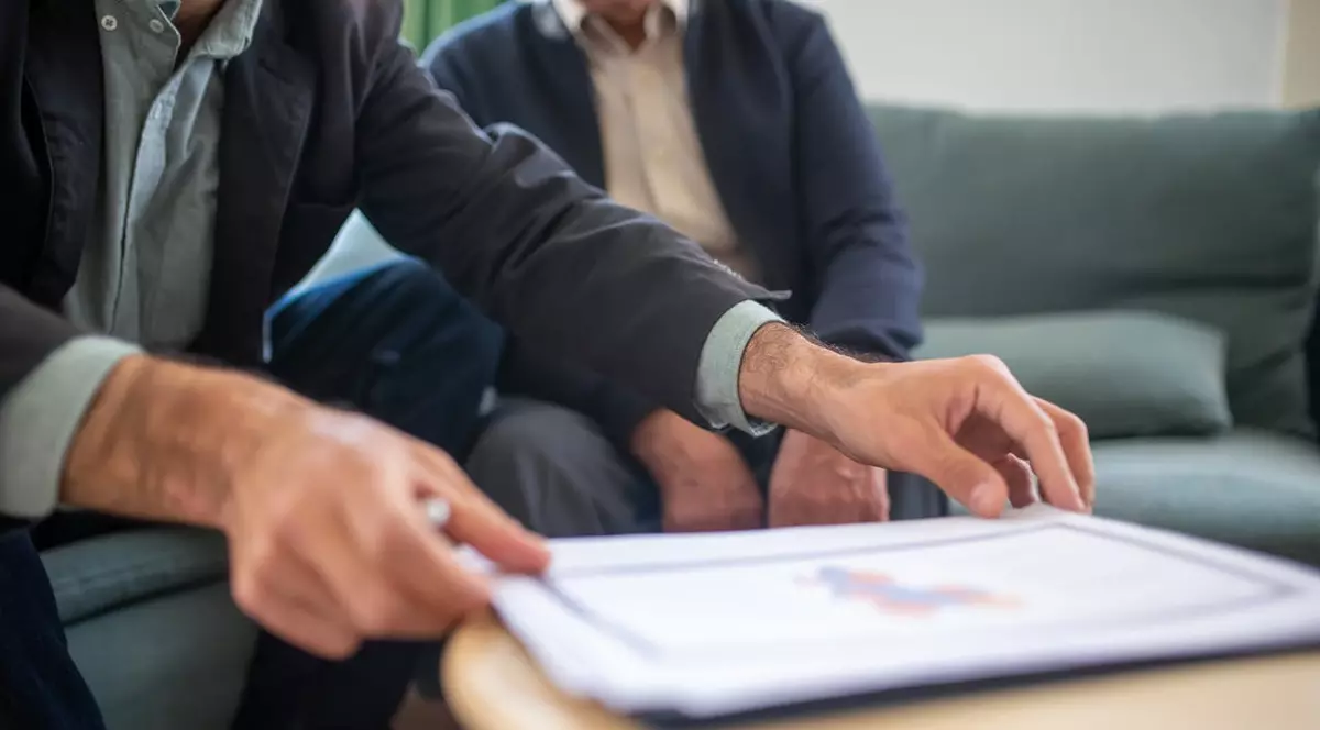 De ce ar trebui să alegi un broker auto profesionist pentru achiziționarea mașinii tale?
