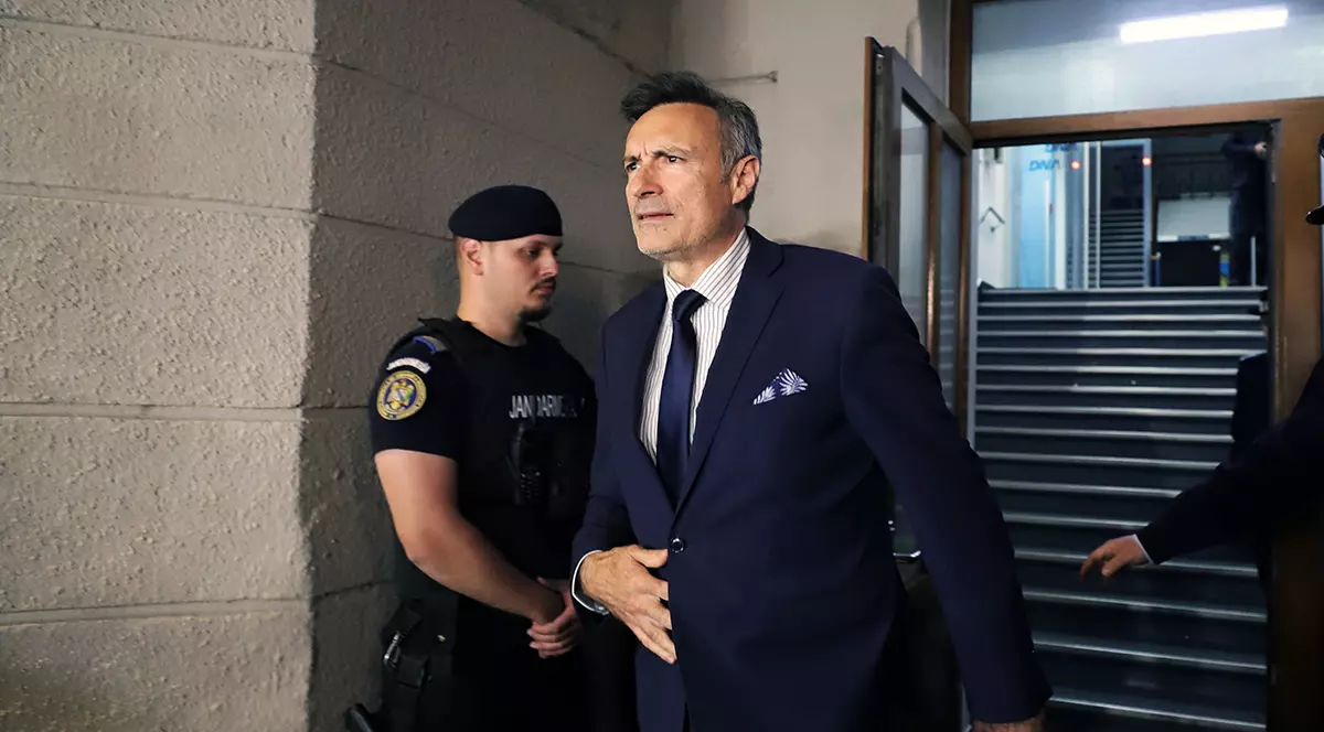 Noi detalii din dosarul generalilor SRI Coldea și Dumbravă. „N-are cum să nu aibă putere, mă. Îi are pe toți la mână” | STENOGRAME