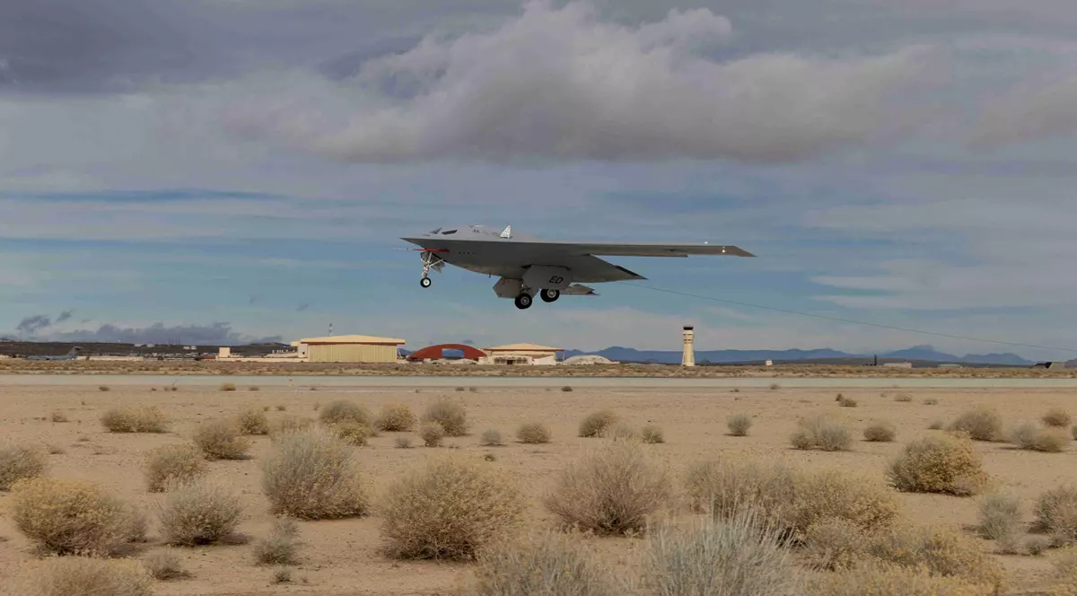 Imagini cu noul bombardier nuclear invizibil B-21 „Raider”, la un zbor de testare. Avionul va intra în dotarea US Air Force