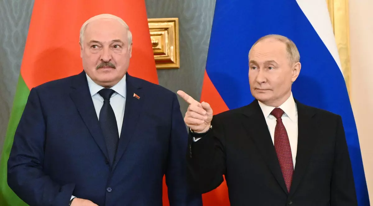 Vladimir Putin (dreapta) și Aleksandr Lukașenko Foto: Hepta