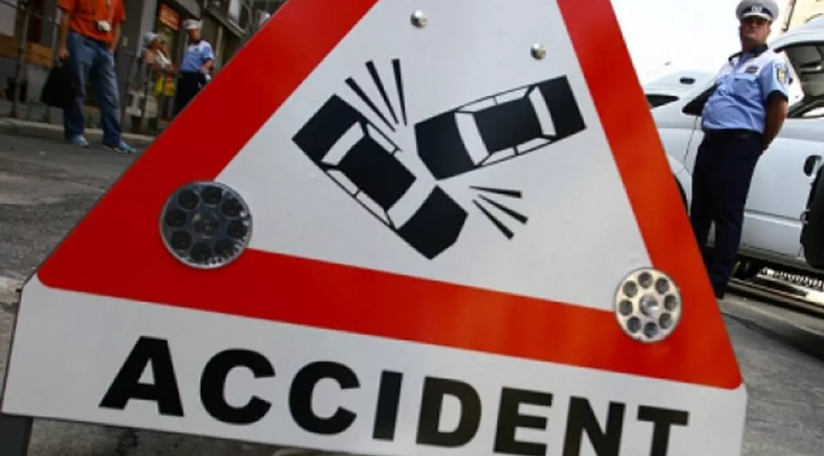 Accident cu șase victime în Maramureș, după ce o mașină a lovit un autobuz
