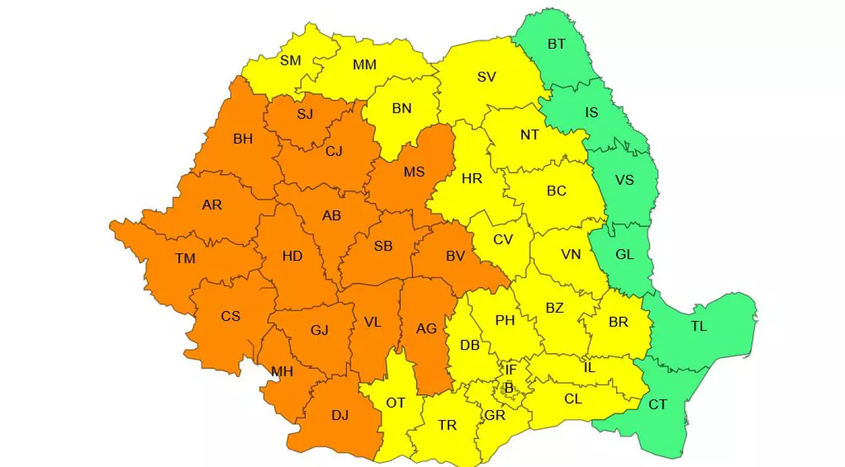 Alertă meteo pentru aproape toată țara. Cod portocaliu și galben de ploi torențiale și vijelii