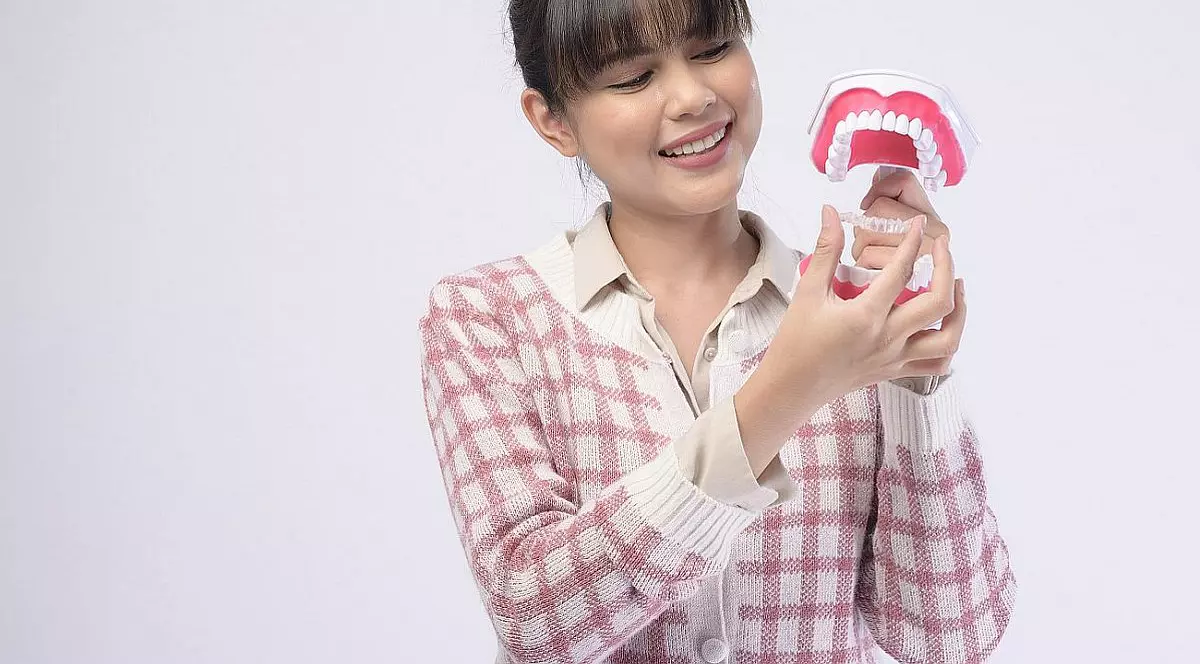 Aparatul dentar Invisalign - soluția ideală pentru persoanele care își doresc un zâmbet de revistă!