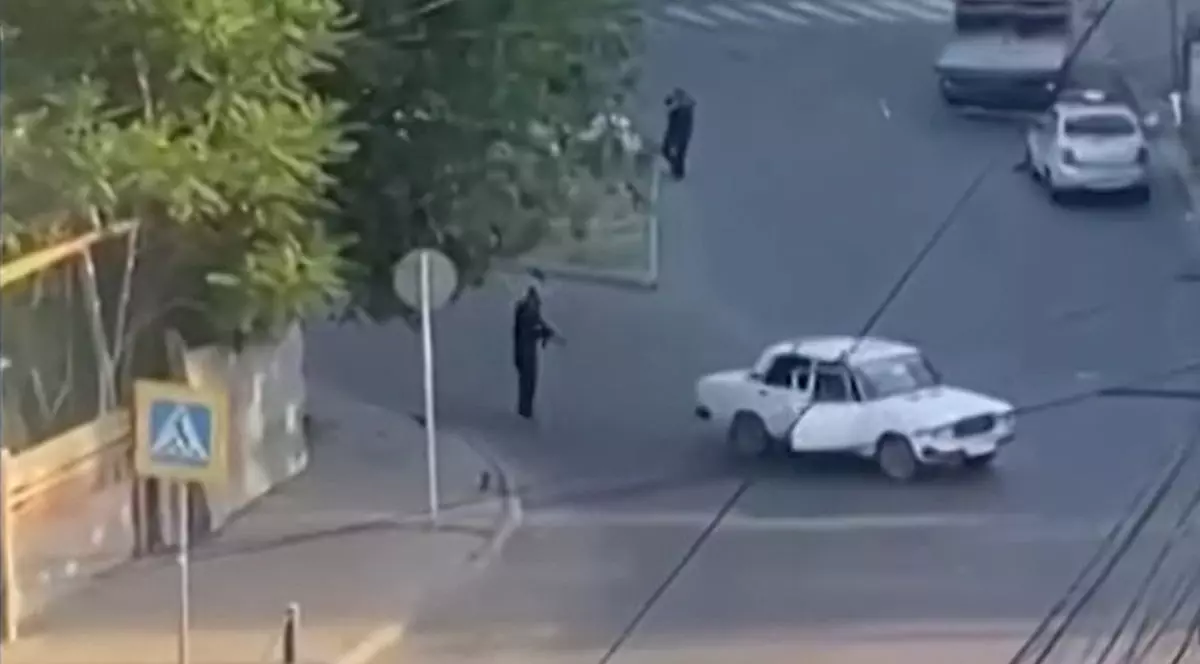 Val de atacuri armate în Rusia: au fost vizate două biserici, o sinagogă și un post de poliție din Daghestan. Cel puțin 19 morți și șase „teroriști” eliminați - UPDATE
