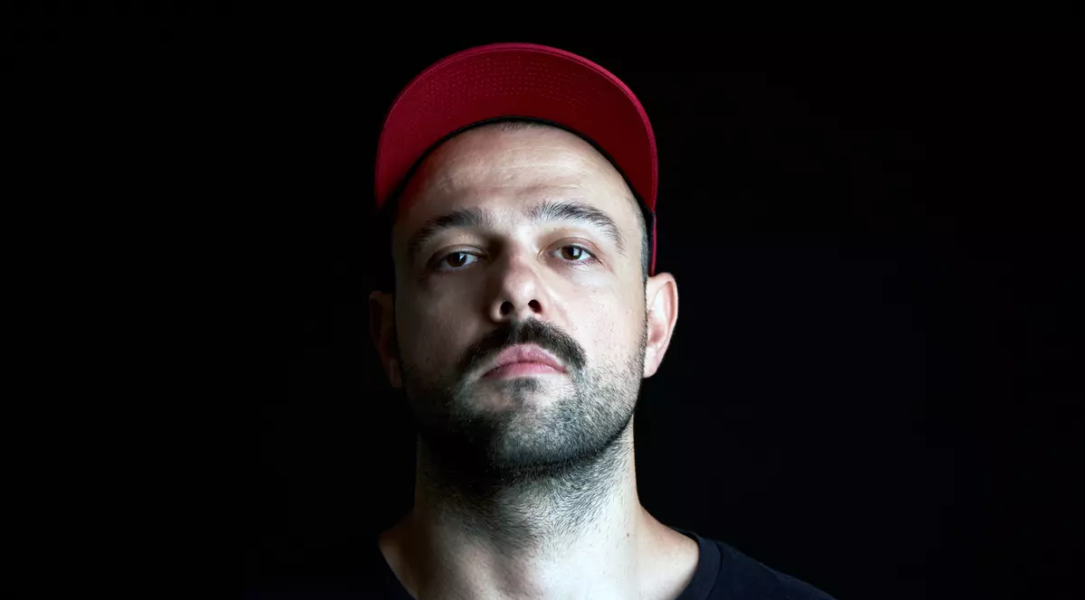 INTERVIU | Regizorul Bobi Pricop: „Rolul teatrului este și a fost dintotdeauna să spună povești relevante”